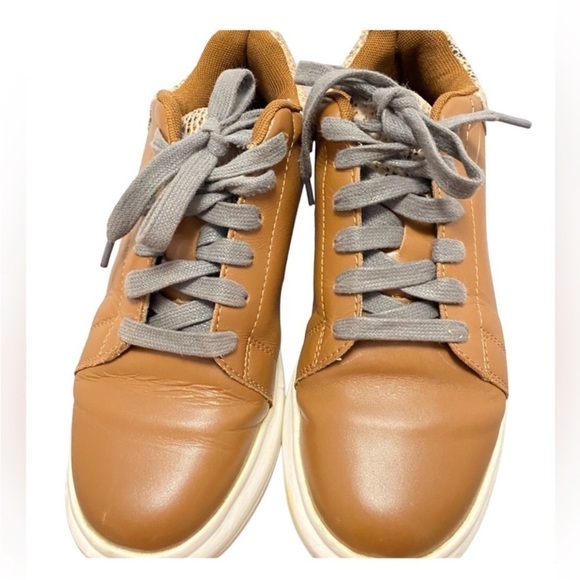 Paloma S Leather Trainer. - Picture 1 of 5